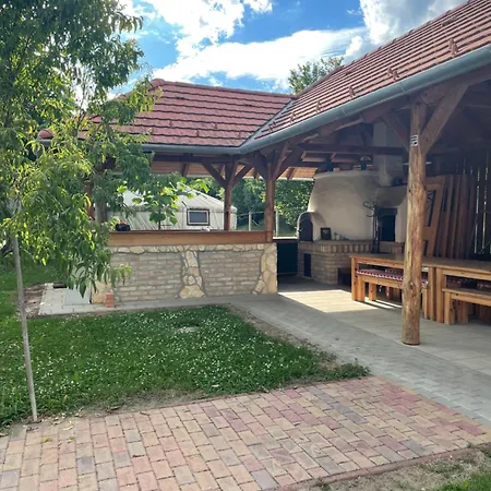 Nomad Jurta Zalakaros Mellett Lüks kamp alanı Zalamerenye